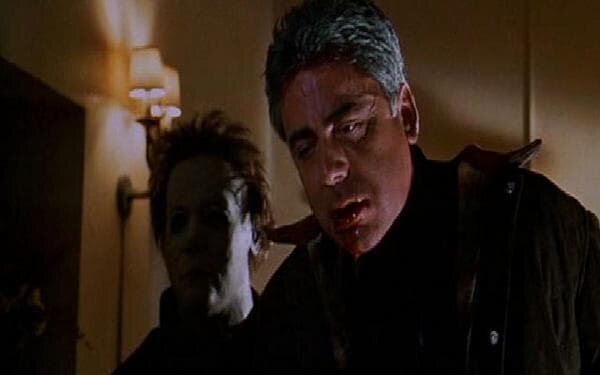 Does Michael Myers wear Jason mask