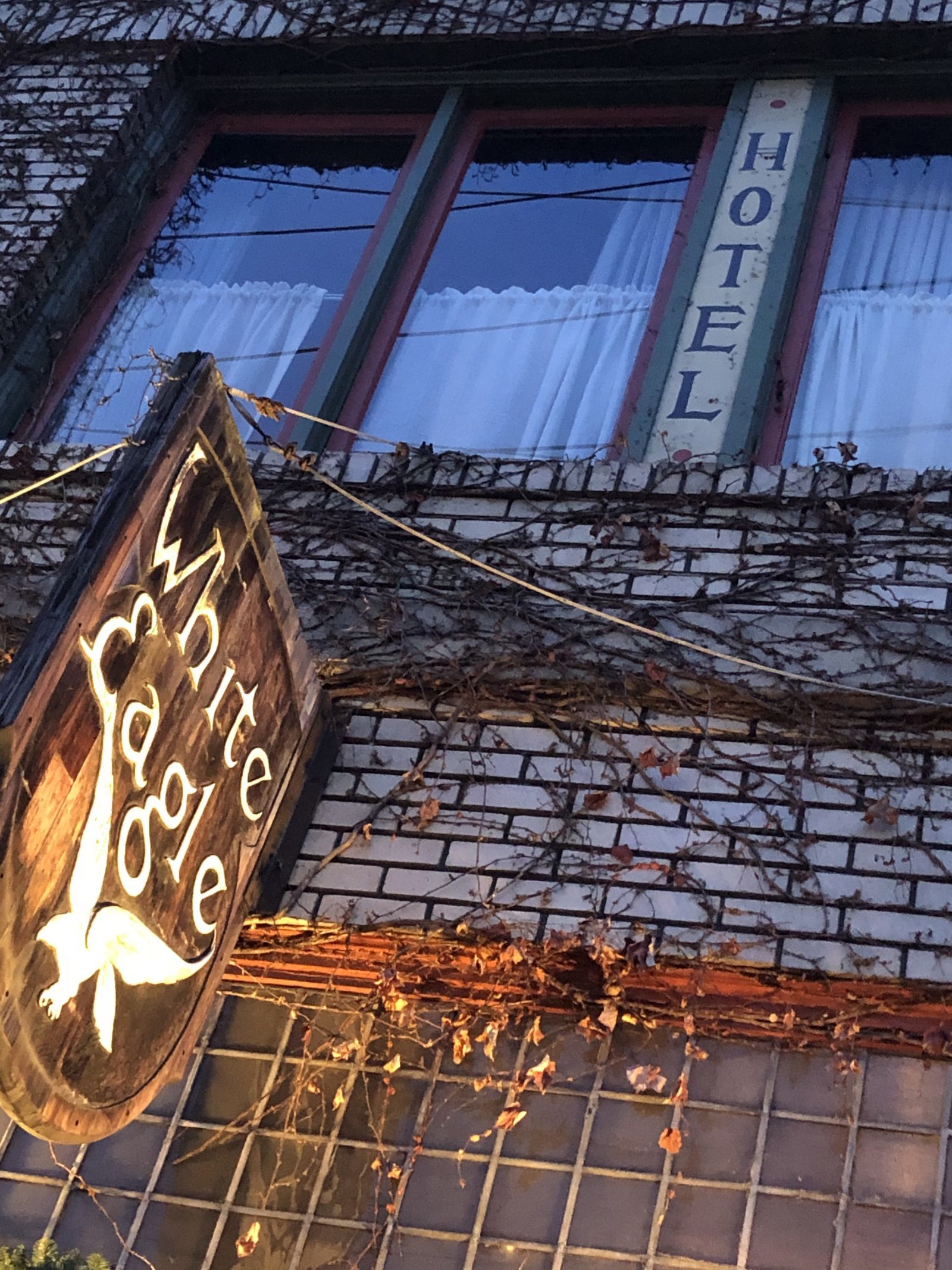 White Eagle Saloon & Hotel Portland, Oregon Puzzle Box Horror