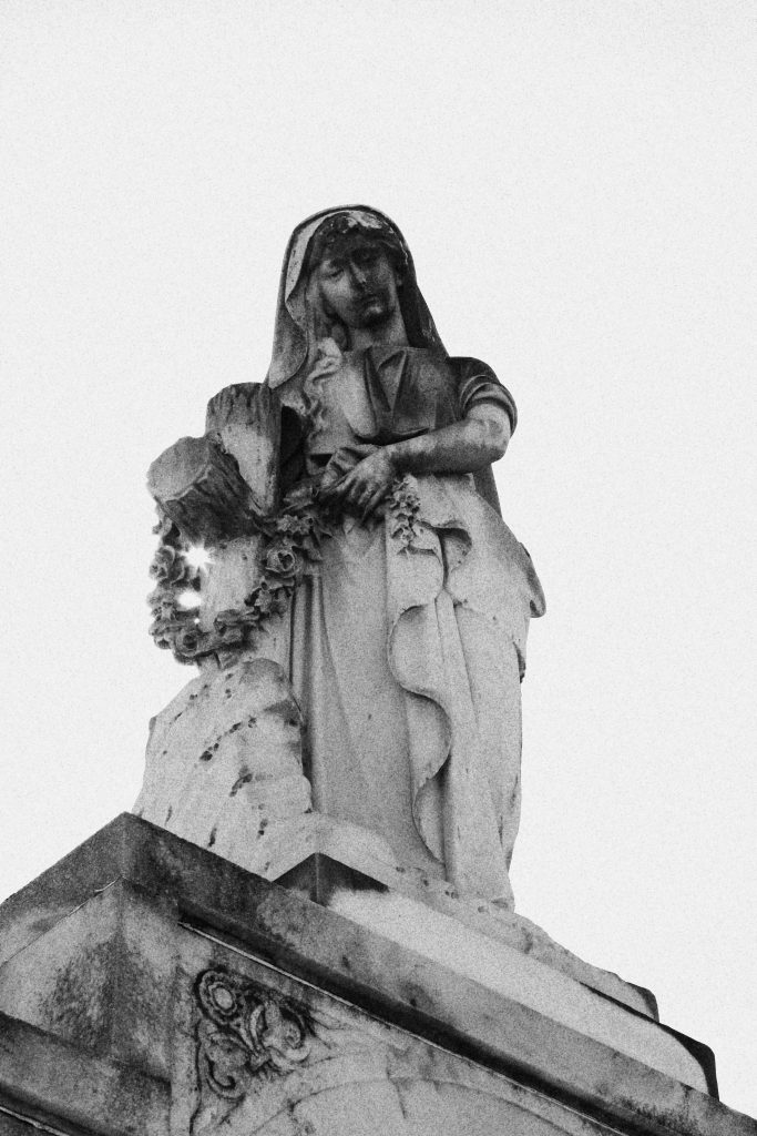 Lafayette Cemetery 2 Puzzle Box Horror images angle black and white photo