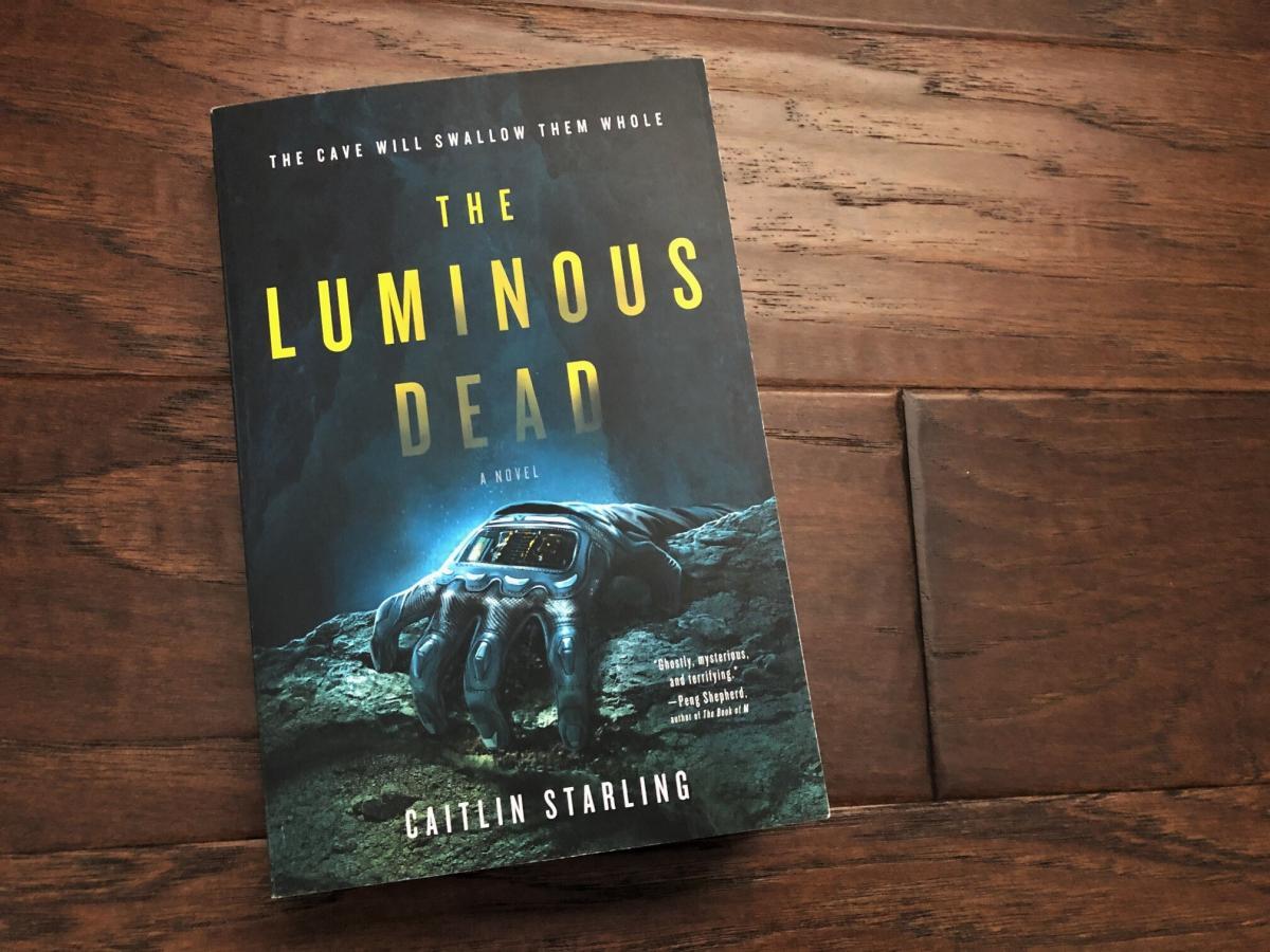 Luminous Dead Sci-fi horror book cover